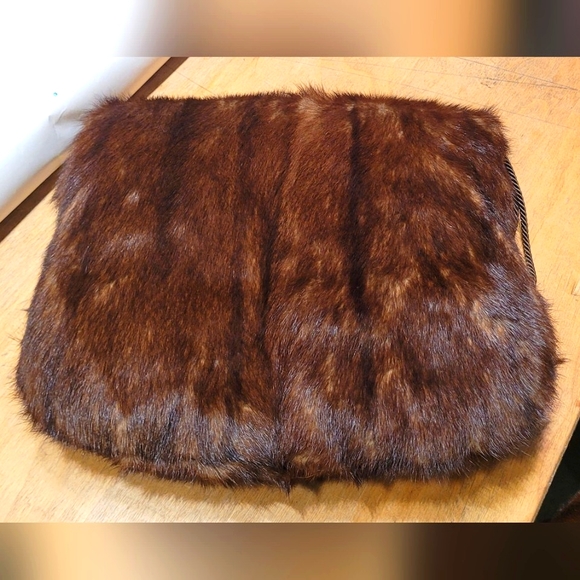 Vintage women's 50s, 60s  luxury genuine fur fancy shawl with hand muff - Picture 10 of 13